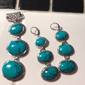 Beautiful turquoise set pendant / earrings
